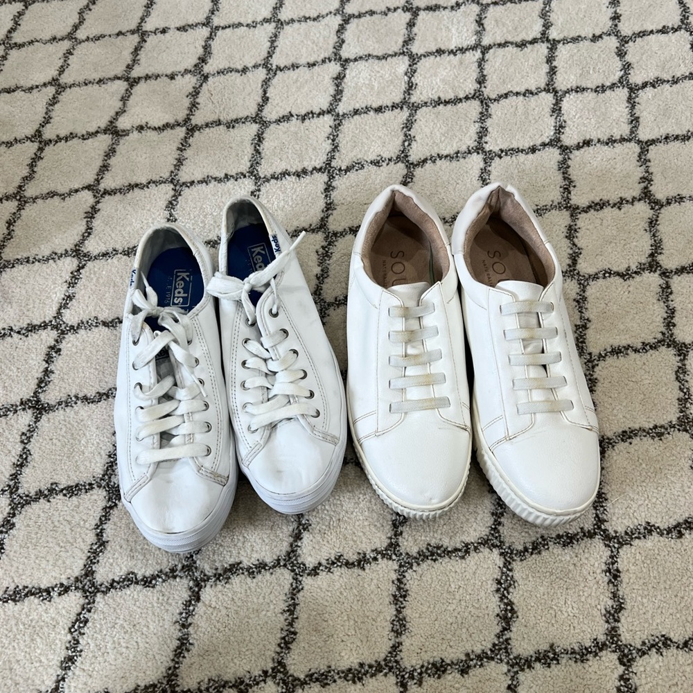 Naturalizer woman’s White Sneakers - Casual Everyday Shoes